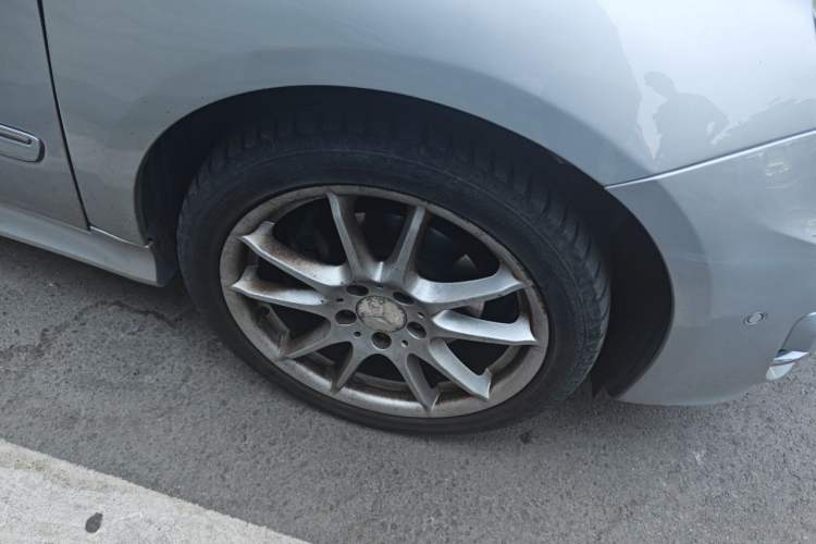 Used Mercedes-Benz B-Class 2009 B 200 Sport Edition Right Front Wheel Hub