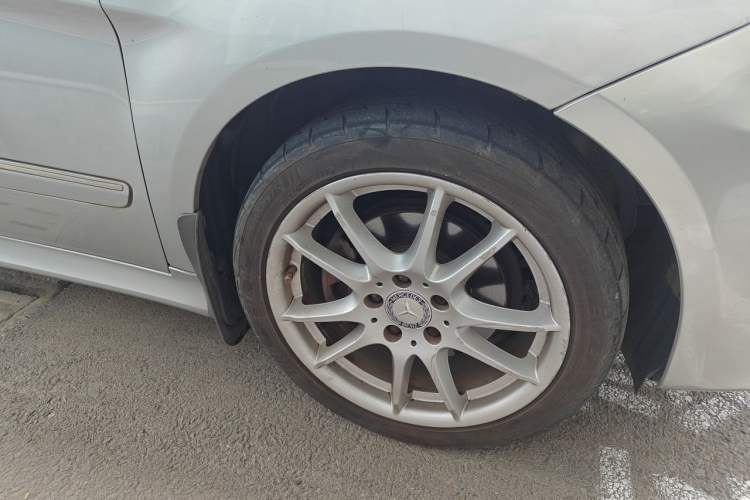 Used Mercedes-Benz B-Class 2009 B 200 Luxury Model Right Front Wheel Hub