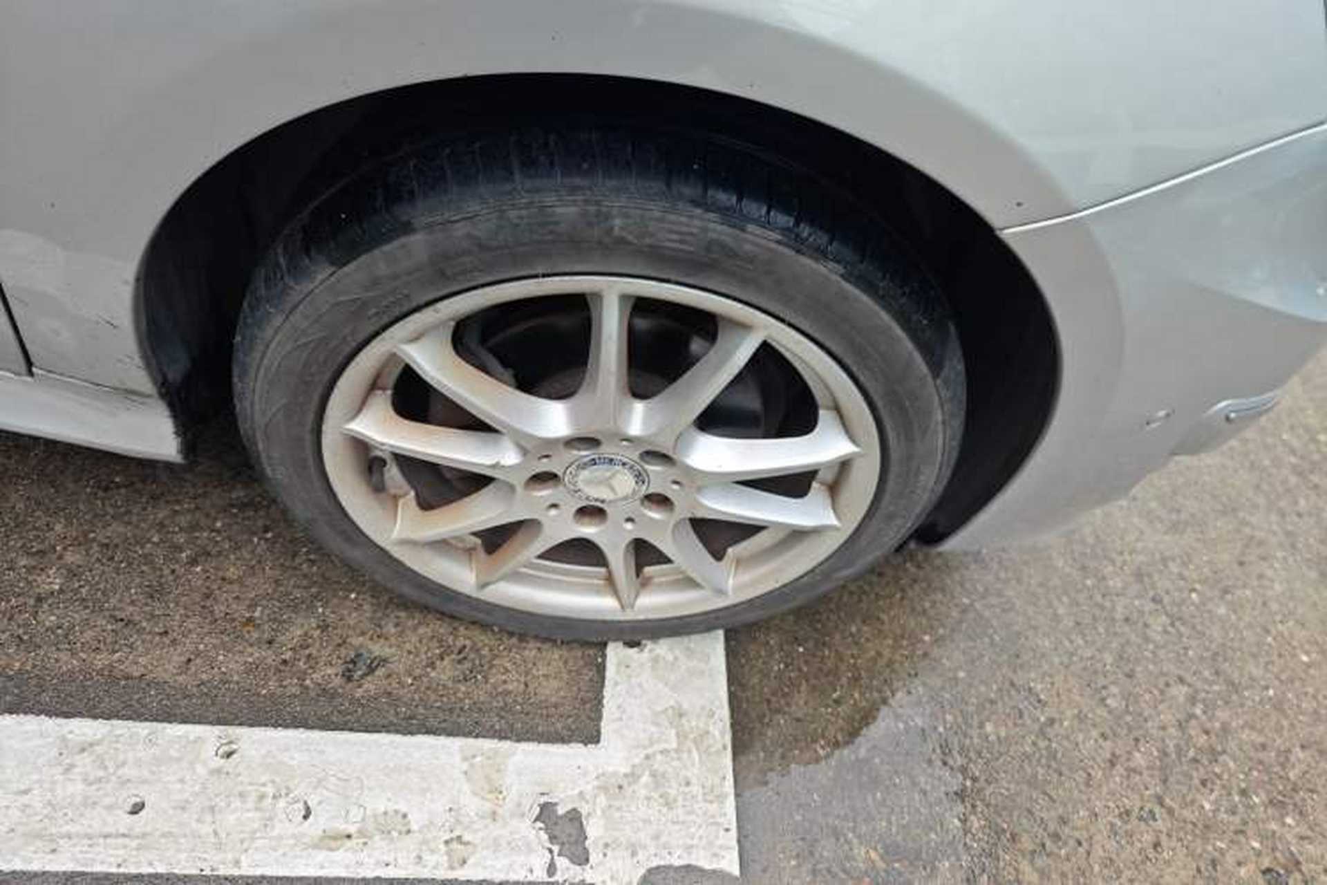 Used Mercedes-Benz B-Class 2009 B 200 Fashion Model Right Front Wheel Hub