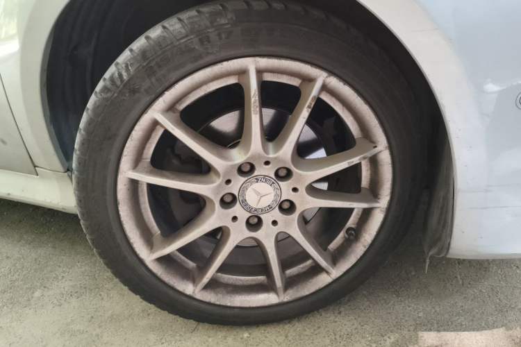 Used Mercedes-Benz B-Class 2009 B 200 Fashion Model Right Front Wheel Hub