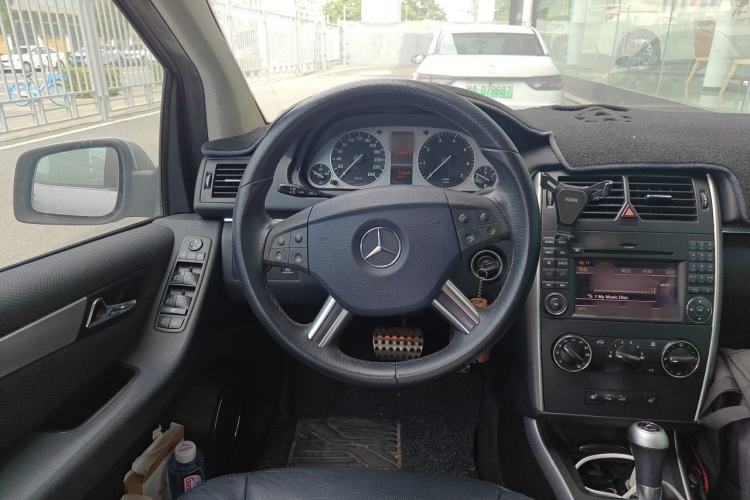 Used Mercedes-Benz B-Class 2009 B 200 Luxury Model Steering Wheel