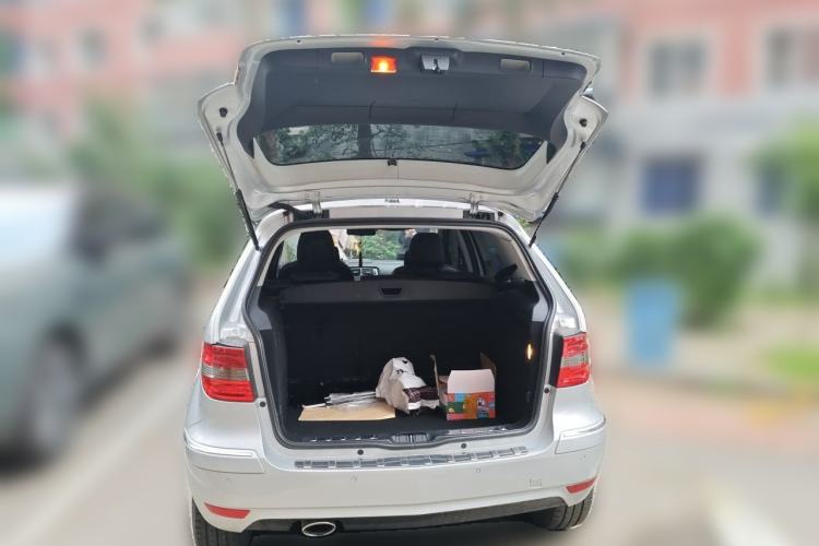 Used Mercedes-Benz B-Class 2009 B 200 Fashion Model Trunk
