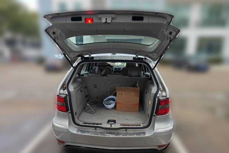 Used Mercedes-Benz B-Class 2009 B 200 Fashion Model Trunk
