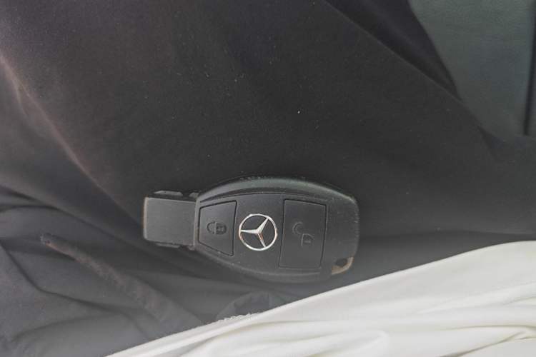Used Mercedes-Benz B-Class 2009 B 200 Sport Edition Vehicle Key