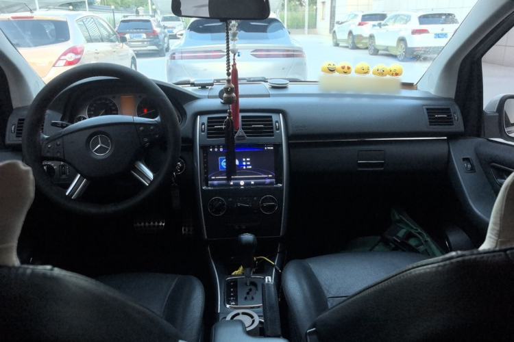 Used Mercedes-Benz B-Class 2009 B 200 Fashion Model Center Console