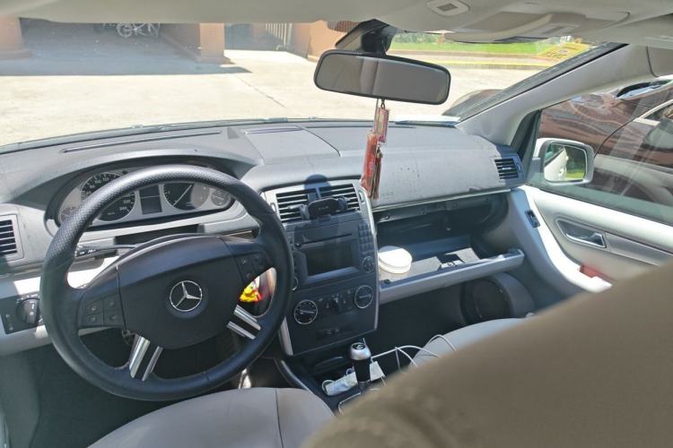 Used Mercedes-Benz B-Class 2009 B 200 Fashion Model Center Console