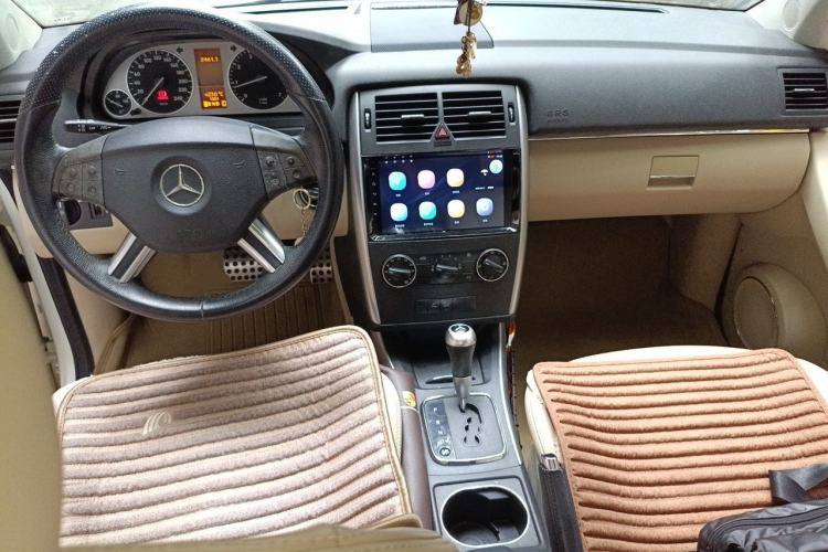 Used Mercedes-Benz B-Class 2009 B 200 Fashion Model Center Console