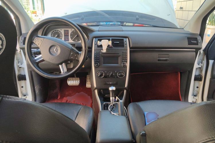 Used Mercedes-Benz B-Class 2009 B 200 Fashion Model Center Console