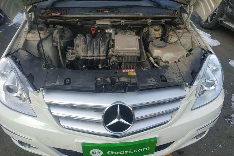 Used Mercedes-Benz B-Class 2009 B 200 Luxury Model Engine Bay
