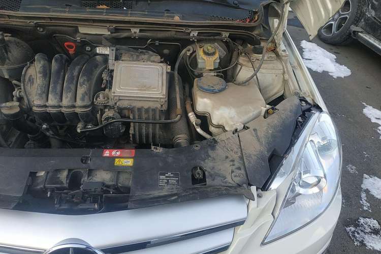 Used Mercedes-Benz B-Class 2009 B 200 Luxury Model Engine Bay Left