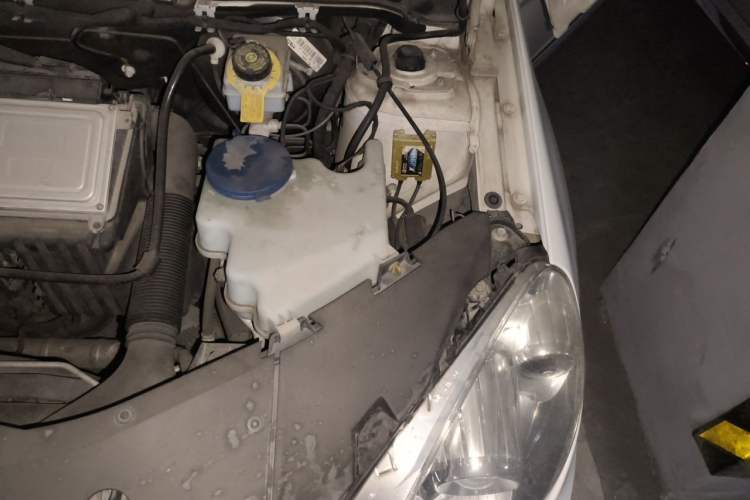 Used Mercedes-Benz B-Class 2009 B 200 Fashion Model Engine Bay Left