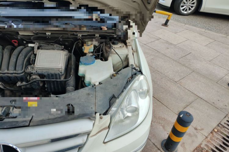Used Mercedes-Benz B-Class 2009 B 200 Sport Edition Engine Bay Left