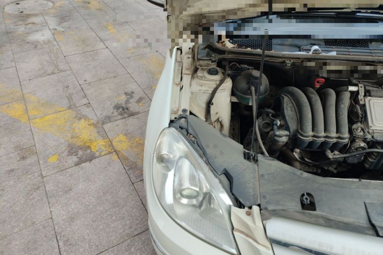 Used Mercedes-Benz B-Class 2009 B 200 Sport Edition Engine Bay Right
