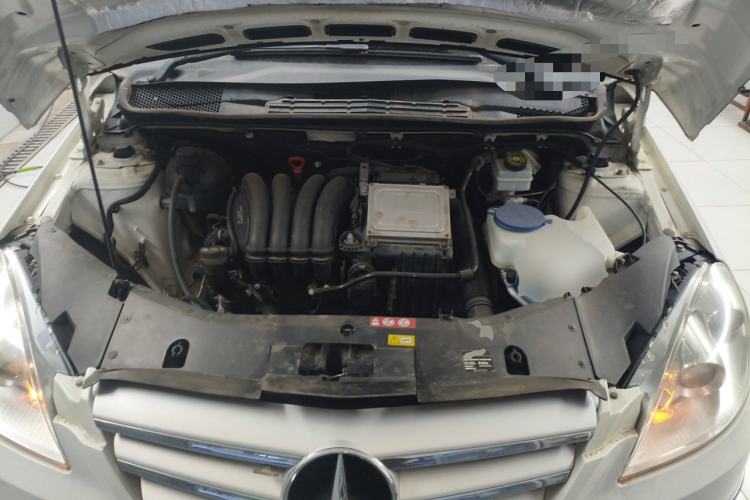 Used Mercedes-Benz B-Class 2009 B 200 Luxury Model Engine Bay