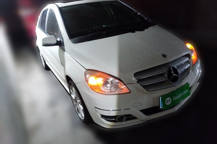 Used Mercedes-Benz B-Class 2009 B 200 Fashion Model Front Right 45 Deg