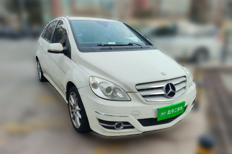Used Mercedes-Benz B-Class 2009 B 200 Sport Edition Front Right 45 Deg
