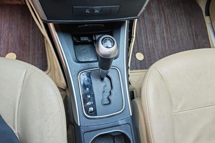 Used Mercedes-Benz B-Class 2009 B 200 Fashion Model Gear Lever