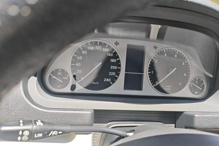 Used Mercedes-Benz B-Class 2009 B 200 Fashion Model Instrument Cluster