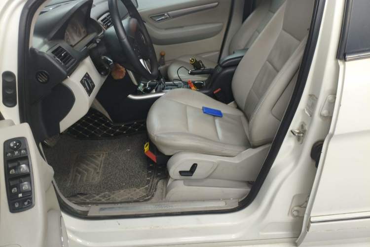 Used Mercedes-Benz B-Class 2009 B 200 Luxury Model Left Front Seat
