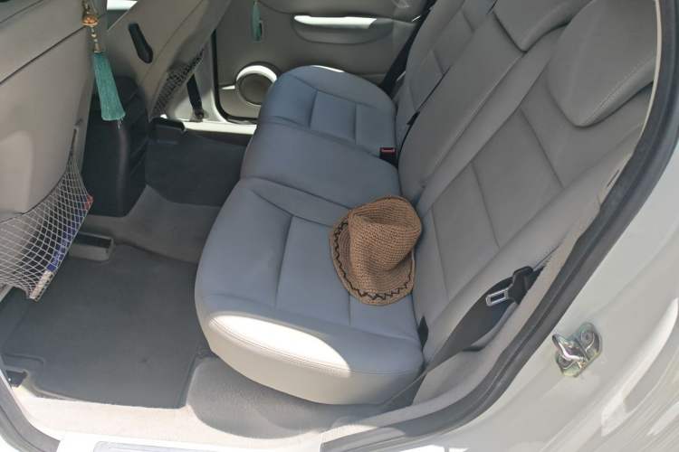 Used Mercedes-Benz B-Class 2009 B 200 Fashion Model Left Rear Seat