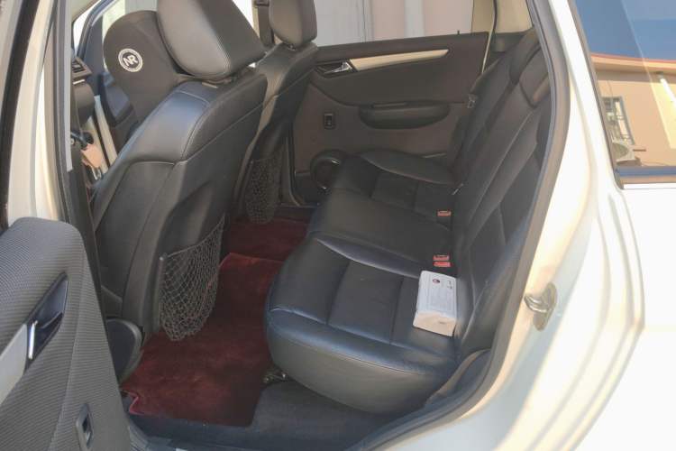 Used Mercedes-Benz B-Class 2009 B 200 Fashion Model Left Rear Seat