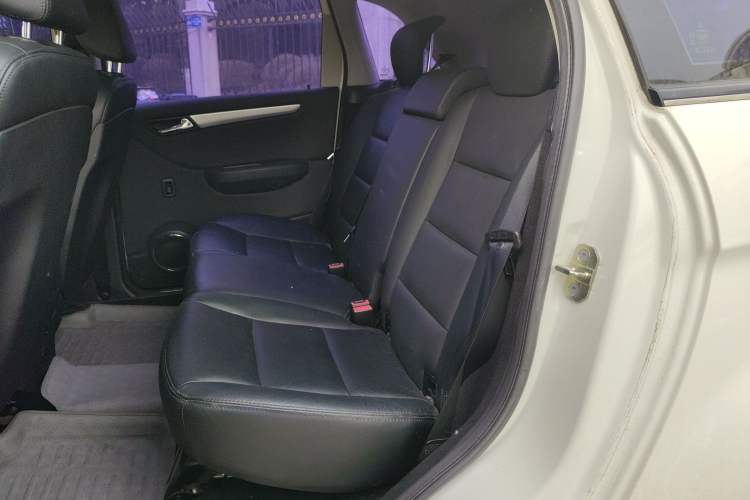 Used Mercedes-Benz B-Class 2009 B 200 Sport Edition Left Rear Seat