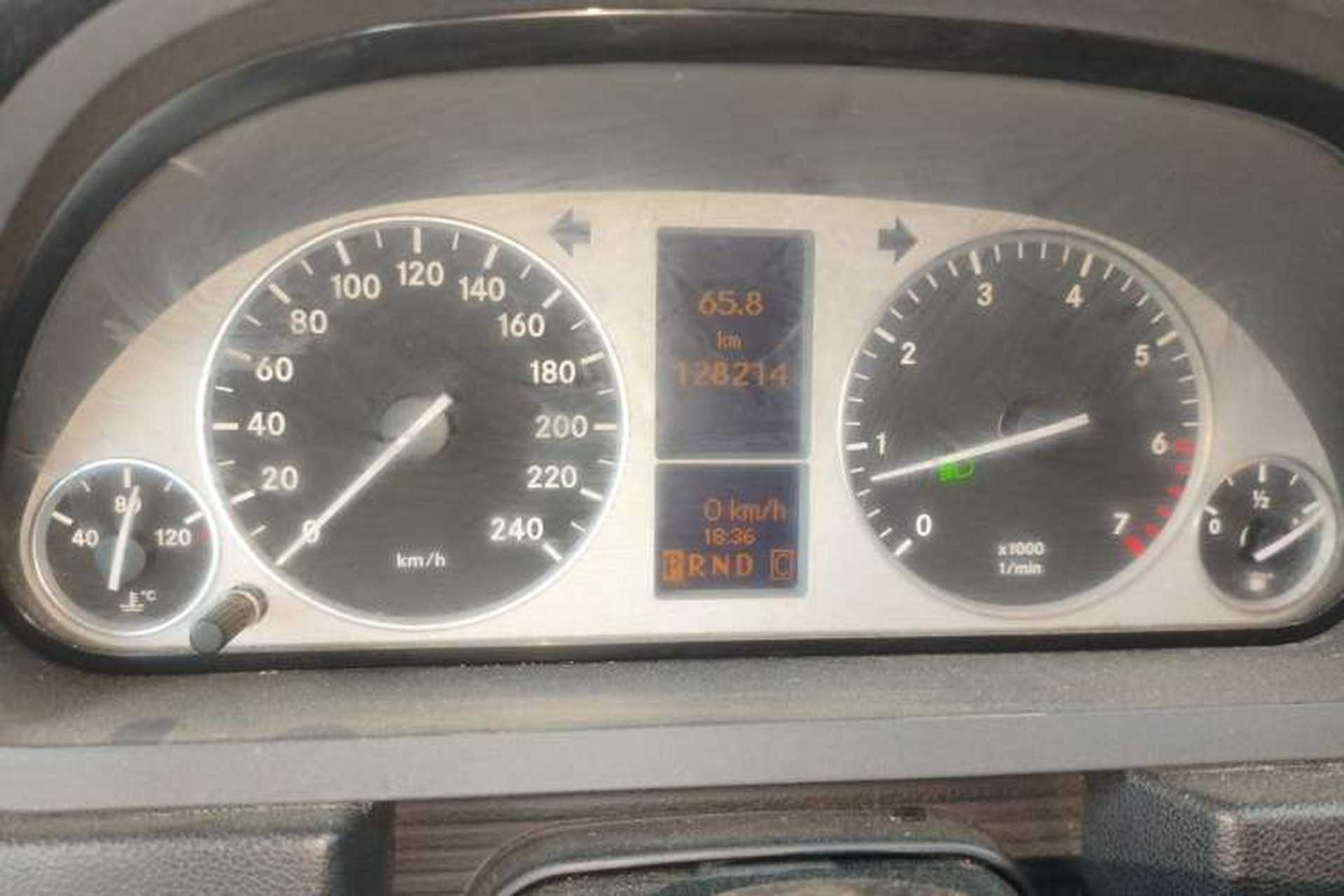 Used Mercedes-Benz B-Class 2009 B 200 Luxury Model Odometer Close Up