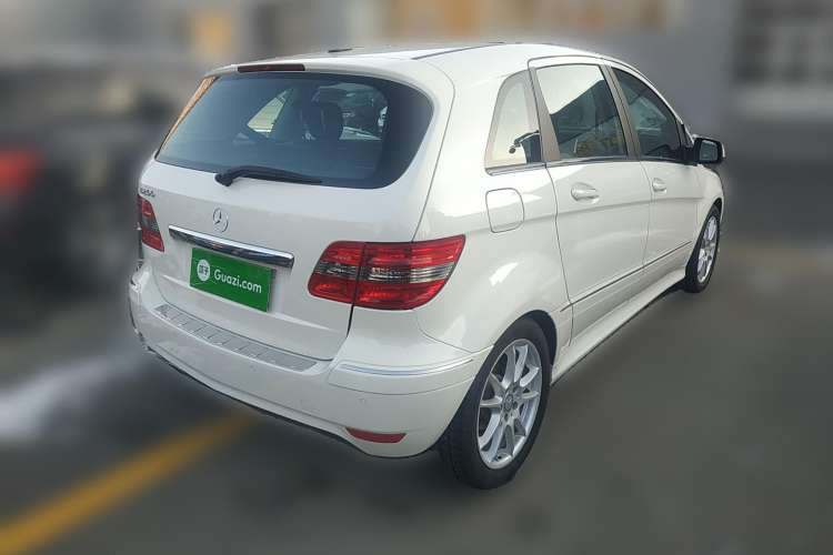 Used Mercedes-Benz B-Class 2009 B 200 Luxury Model Rear Right 45 Deg