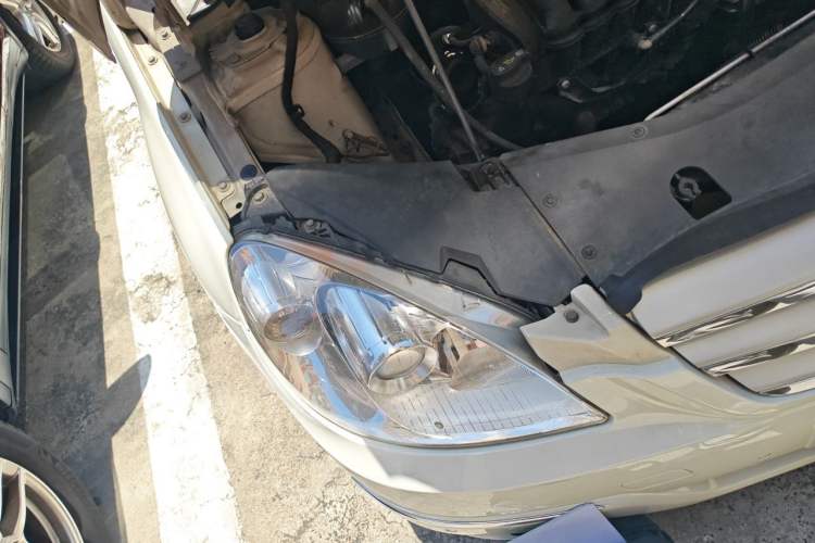 Used Mercedes-Benz B-Class 2009 B 200 Fashion Model Right Front Headlight