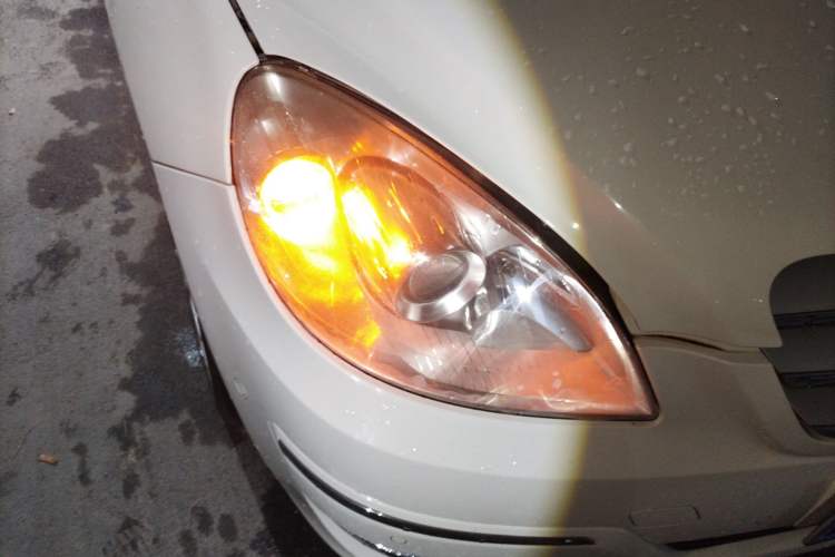 Used Mercedes-Benz B-Class 2009 B 200 Fashion Model Right Front Headlight