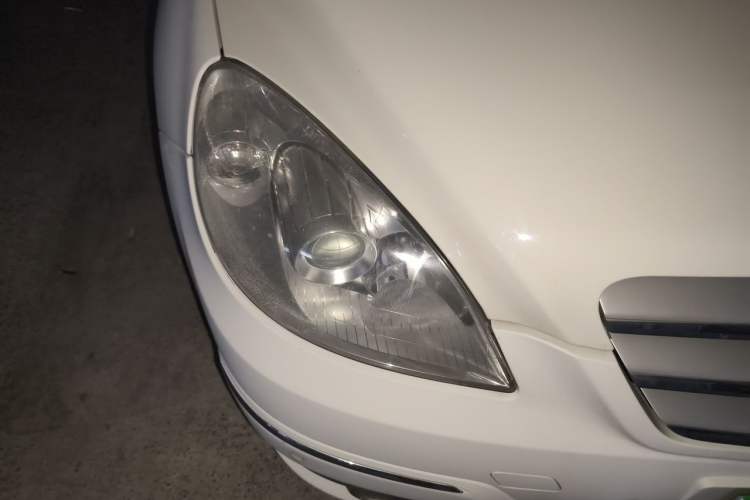 Used Mercedes-Benz B-Class 2009 B 200 Fashion Model Right Front Headlight