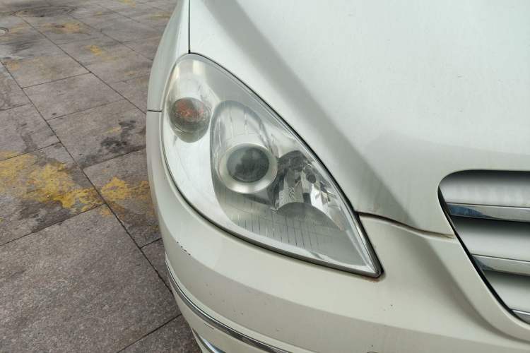 Used Mercedes-Benz B-Class 2009 B 200 Sport Edition Right Front Headlight
