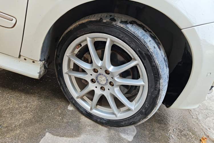 Used Mercedes-Benz B-Class 2009 B 200 Fashion Model Right Front Wheel Hub