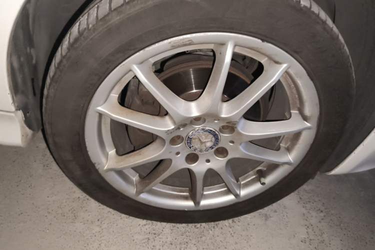 Used Mercedes-Benz B-Class 2009 B 200 Fashion Model Right Front Wheel Hub