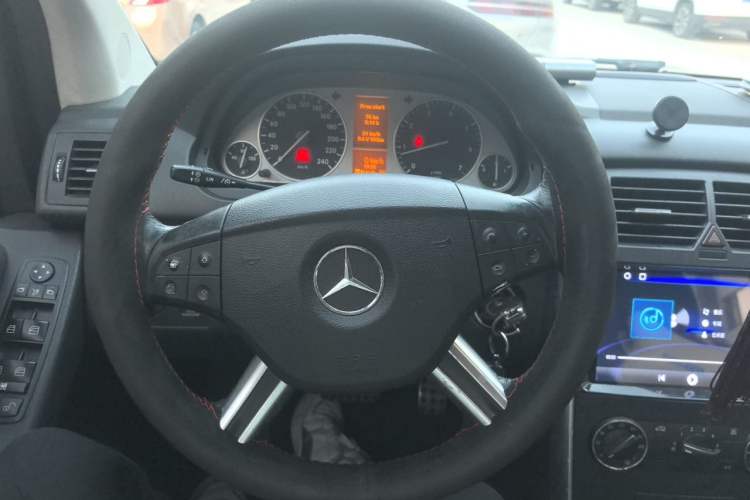 Used Mercedes-Benz B-Class 2009 B 200 Fashion Model Steering Wheel