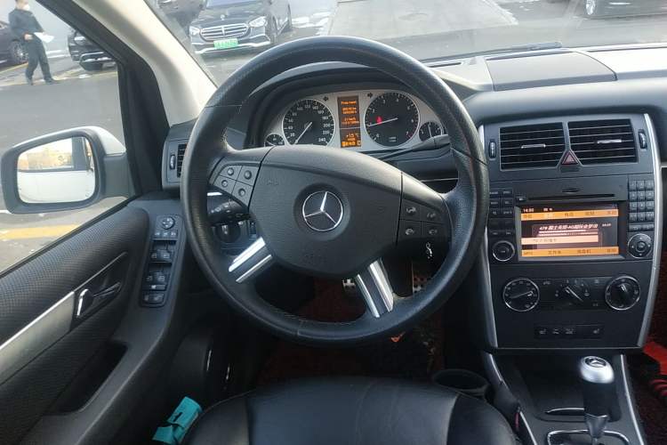 Used Mercedes-Benz B-Class 2009 B 200 Luxury Model Steering Wheel