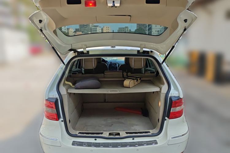 Used Mercedes-Benz B-Class 2009 B 200 Fashion Model Trunk