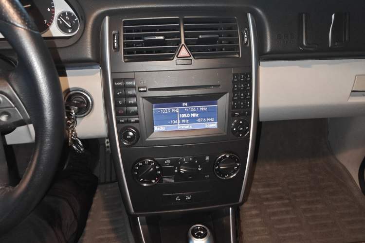 Used Mercedes-Benz B-Class  Audio And AC Panel