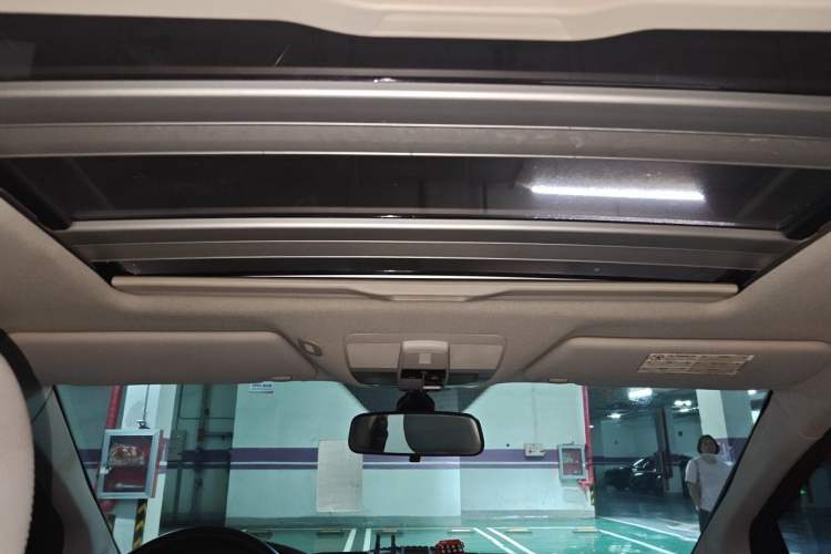 Used Mercedes-Benz B-Class  Headliner