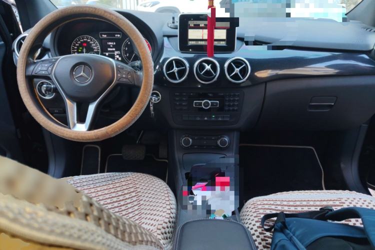 Used Mercedes-Benz B-Class 2012 B 180 Center Console