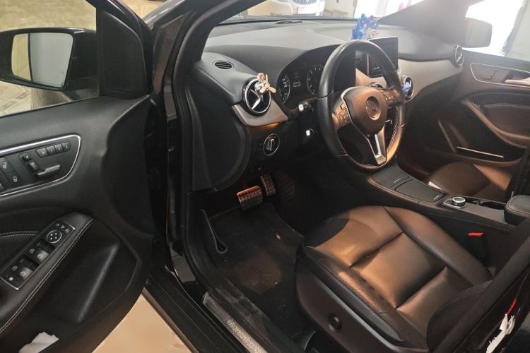 Used Mercedes-Benz B-Class 2012 B 200 Driver Seat