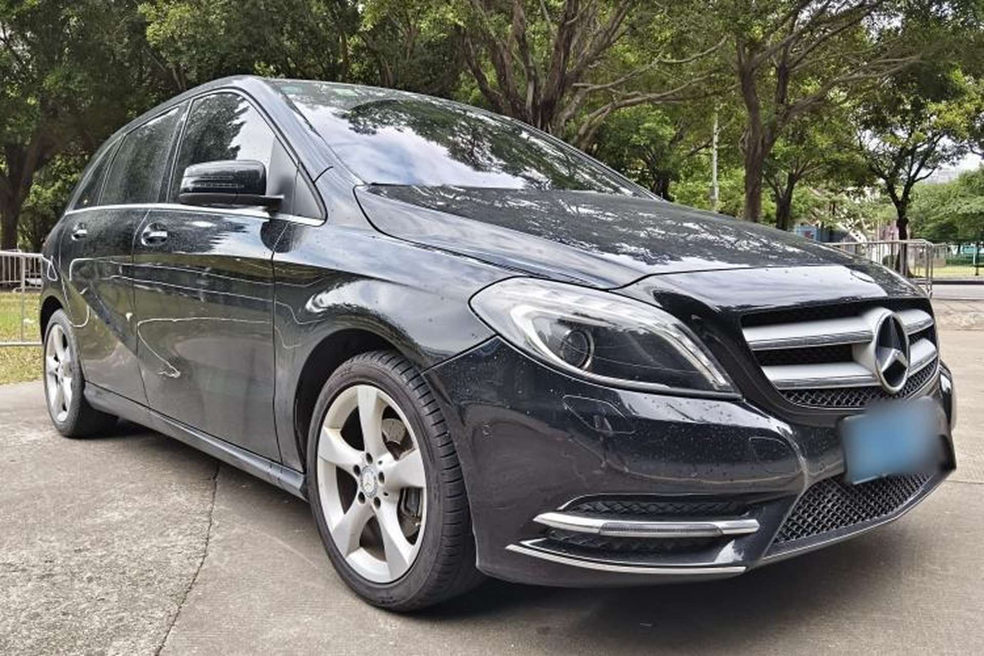 Used Mercedes-Benz B-Class 2012 B 200 Exterior 9