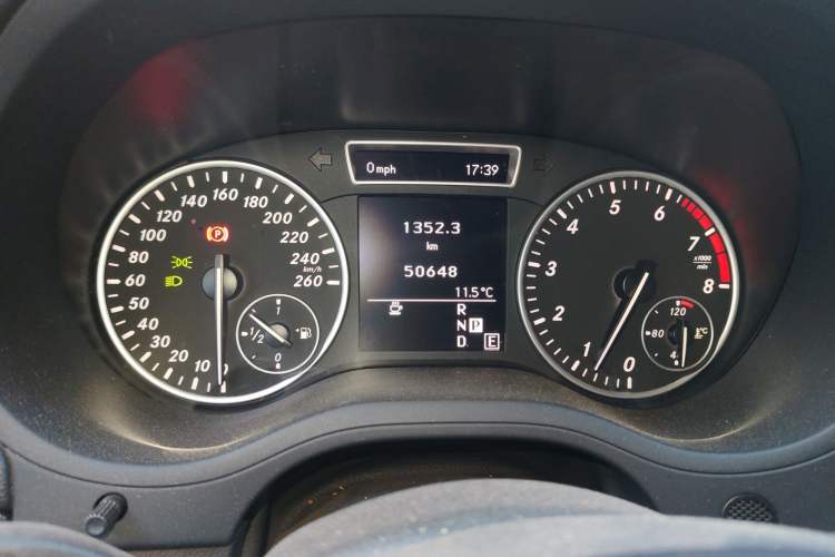 Used Mercedes-Benz B-Class 2012 B 180 Instrument Cluster
