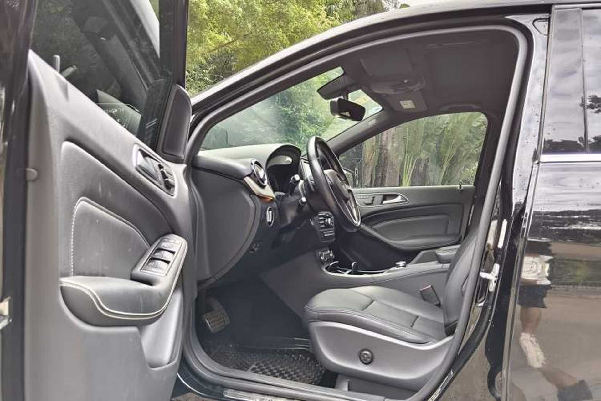 Used Mercedes-Benz B-Class 2012 B 200 Interior 10