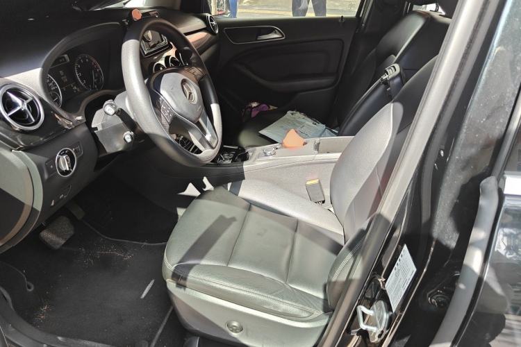 Used Mercedes-Benz B-Class 2012 B 180 Left Front Seat