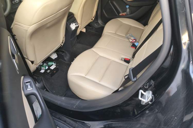 Used Mercedes-Benz B-Class 2012 B 180 Left Rear Seat
