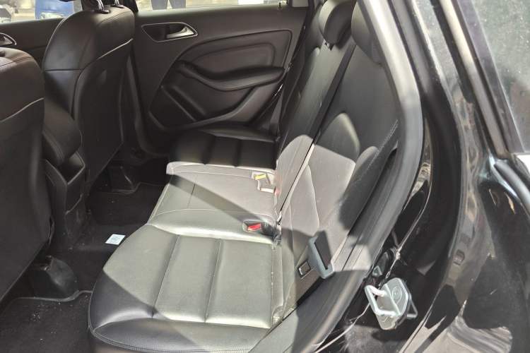 Used Mercedes-Benz B-Class 2012 B 180 Left Rear Seat