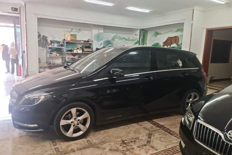 Used Mercedes-Benz B-Class 2012 B 200 Left Side