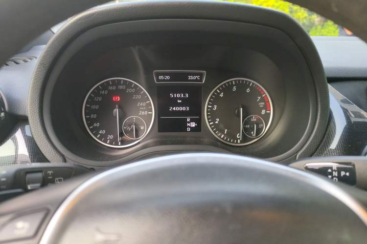 Used Mercedes-Benz B-Class 2012 B 180 Odometer Close Up