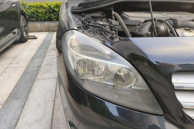 Used Mercedes-Benz B-Class 2012 B 180 Right Front Headlight